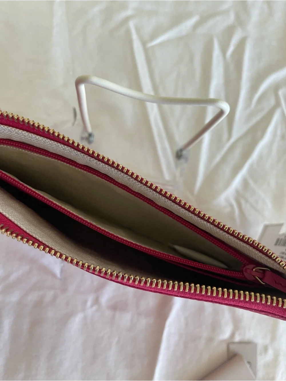 Authentic Gucci 368878 Wristlet Wallet Pouch Leather Hot Pink New